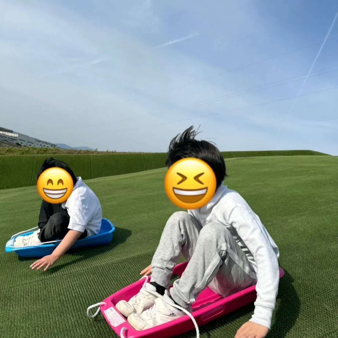 天気がいい日は絶好のお外遊び日和ですね！🌞最近、子ども達の間...