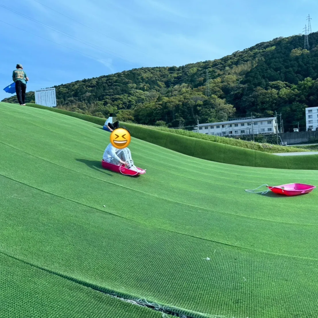 天気がいい日は絶好のお外遊び日和ですね！🌞最近、子ども達の間...