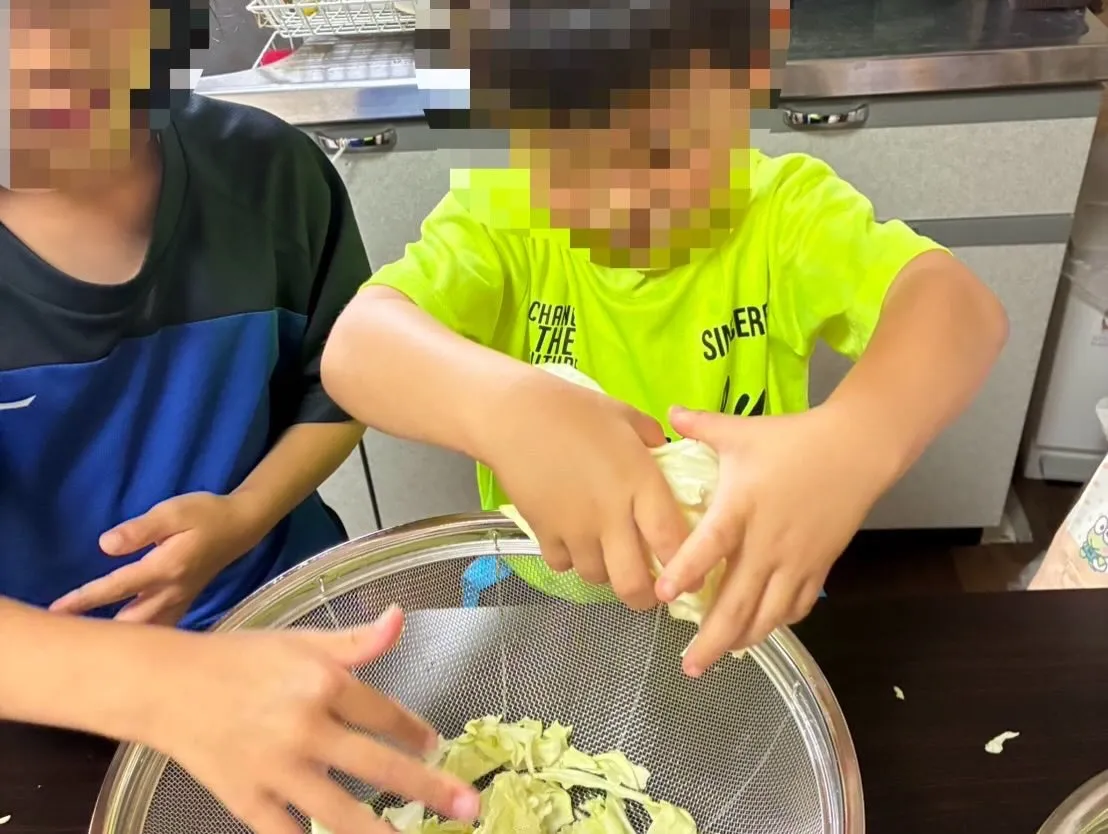 先週の土曜日は元気いっぱいの子どもたちとクッキング!🥳 ハヤ...